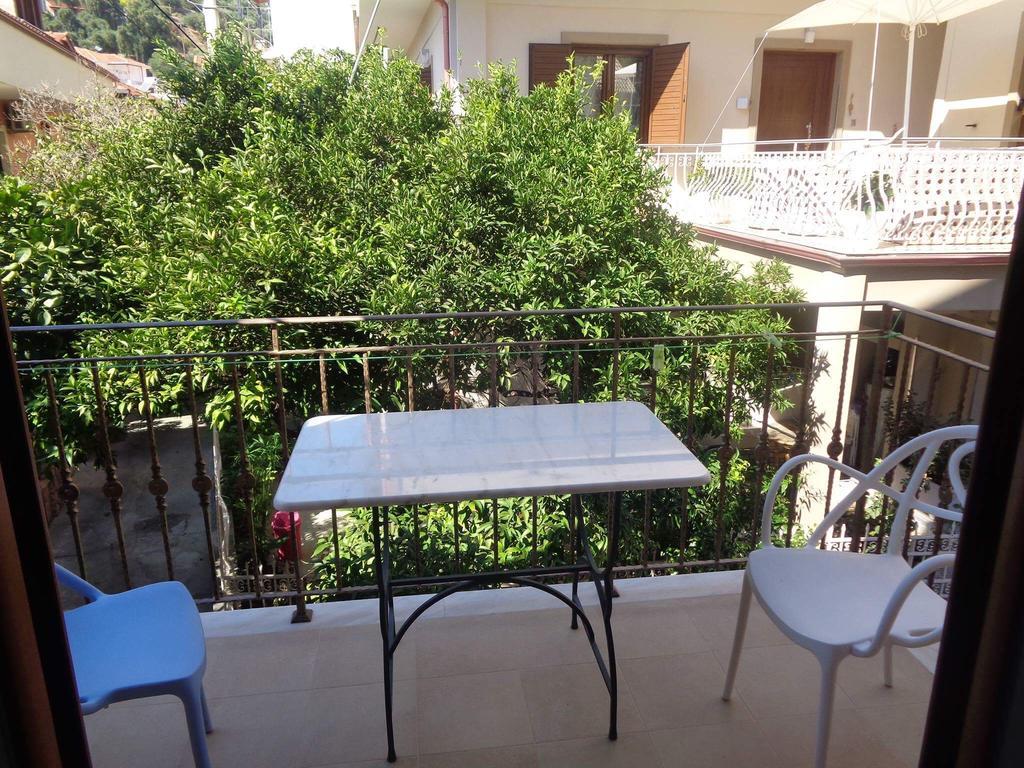 Leda Suites Parga Exterior foto